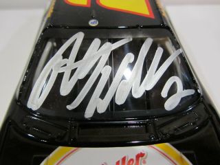 2002 RUSTY WALLACE signed 1:24 NASCAR MILLER LITE BLACK DIECAST CAR FORD RACING 2