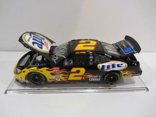2002 RUSTY WALLACE signed 1:24 NASCAR MILLER LITE BLACK DIECAST CAR FORD RACING 8