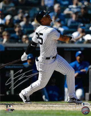 York Yankees Gleyber Torres Autographed 11x14 Photo Signed - Beckett Bas