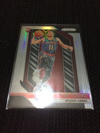 2018 - 19 Panini Prizm Silver 78 Trae Young Hawks Rc Rookie Auto