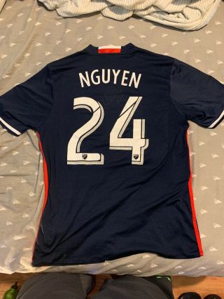 Mls England Revolution Signed Lee Nguyen Jersey Authentic