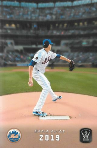 2019 York Mets Media Guide - - Pete Alonso - - Jacob Degrom - - Priority Mail