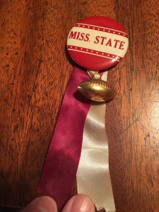 Vintage Mississippi State Bulldogs Ncaa College Pin Button Ribbon Football Charm