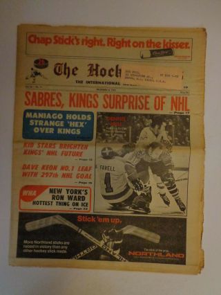 The Hockey News December 15,  1972 Vol.  26 No.  11 Maniago Hull Keon Favell Dec 