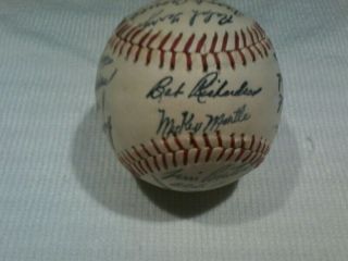 1964 York Yankees Team Signed Souvenir Baseball Mantle Maris Berra Ws Team