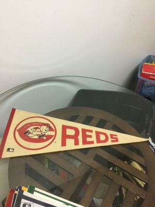 Vintage Cincinnati Reds Mlb Baseball Full Size Pennant Flag