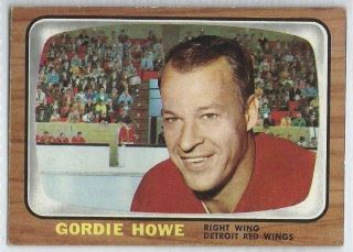 1966 - 67 Topps 109 Gordie Howe - Detroit Red Wings See Scan