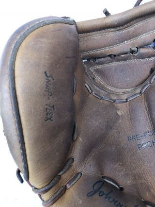 Vintage Johnny Walker C - 111 Pro Model Leather Catchers Glove Made In Japan 2