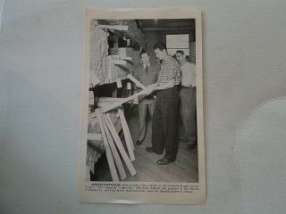 Ted Williams Louisville Slugger Factory 1961 Sporting News Poster Picture Sheet