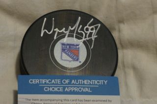 Wayne Gretzky Rangers Signed Autographed Hockey Puck Certified