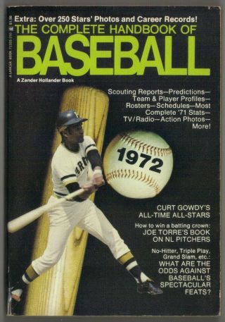The Complete Handbook Of Baseball 1972 256 Pages Roberto Clemente Cover