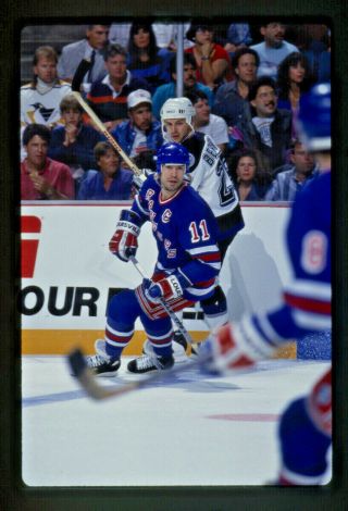 Mark Messier Ny Rangers Nhl Hockey 35mm Color Slide (file - 00398)