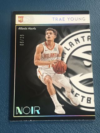 2018 - 19 Noir Trae Young Silver Rookie Hawks Base Association /25 Rc