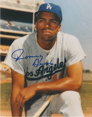 Tommy Davis - - Autographed / Signed 8x10 Photo - - Los Angeles Dodgers