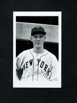 1948 Alex Konikowski - Ny Giants Autographed Postcard Sized Photo - (d.  1997)
