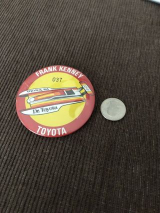 ’d ‘80 Dr.  Toyota Frank Kenney Unlimited Hydroplane Pin Button Seattle Seafair