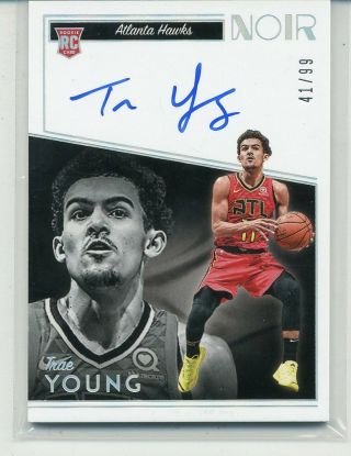 Trae Young 2018 - 19 Noir Rookie Autographs Rc On - Card Auto 41/99