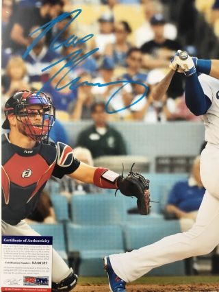 MAX MUNCY DODGERS STAR SIGNED 16X20 PHOTO PSA / DNA 4