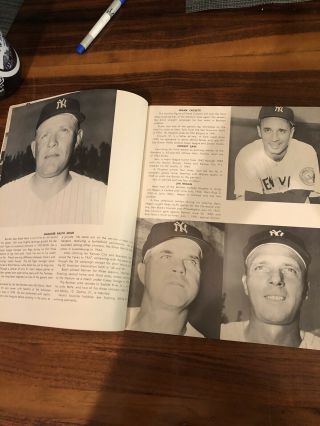 1963 Unofficial YORK YANKEES Yearbook & Photos MICKEY MANTLE Roger MARIS 4