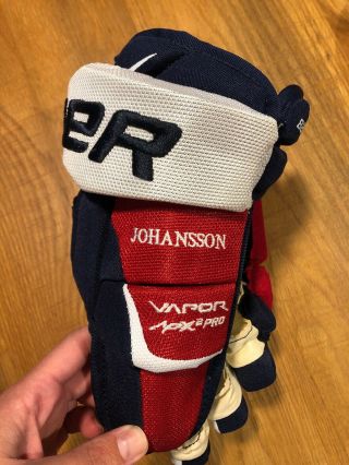NHL Washington Capitals Autographed Glove Marcus Johansson 3