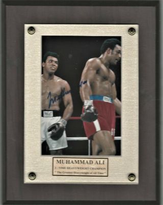 7x9 Plaque With 3.  5 X 5 Color Photo Of Muhammad Ali,  Live Ink Signed