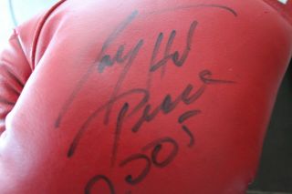 2005 Larry Holmes Autographed EVERLAST RED GLOVE 2