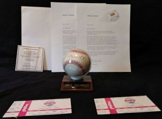 Mike Schmidt Autographed 500 Home Runs Baseball With Documentation May 2,  1987