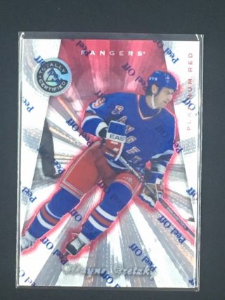 1997 - 98 Pinnacle Totally Certified Platinum Red Hockey Near Set (101 Cards)