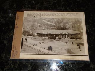 March 19,  1975 - 10 X 8 Ap Wire Photo - Rose Bowl: Site Of Bowl Xi