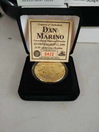 Dan Marino 24 Kt Gold Overlay Retirement Medallion Hm /423 Retired 3/13/2000