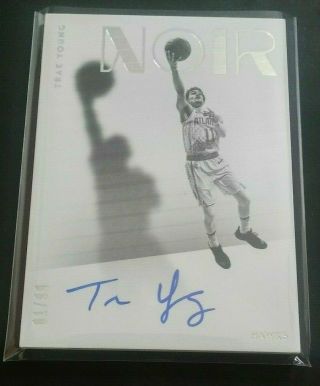 2018 - 19 Noir Trae Young On - Card Auto/autograph 01/99 Rc/rookie Shadow Sigs Sp 1