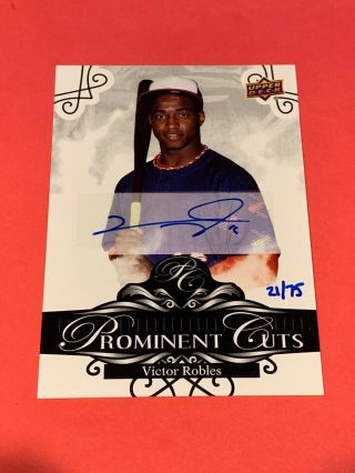 2019 Upper Deck National Convention Prominent Cuts Autographs Victor Robles /75