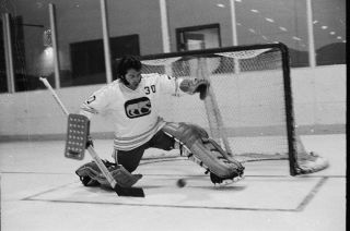 Ld24 - 1 1970s Chicago Cougars Defuncty Wha Goalie (2) B&w 35mm Negatives