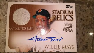 1999 Topps Stadium Relics Willie Mays Baseball Card - Autographed & Candlestick P