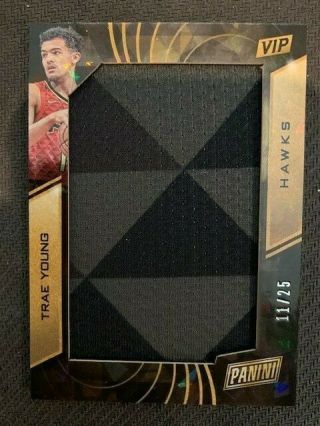 Trae Young - Cracked Ice Holo Large Patch Ssp 11/25 - 2019 Panini National Vip