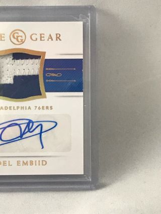 Jersey d 2018 - 19 National Treasure Joel Embiid Game Gear PATCH AUTO 21/25 76ers 4