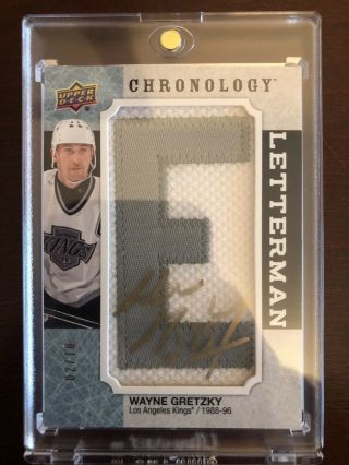 2018 - 19 Upper Deck Chronology Letterman Wayne Gretzky Kings 02/10