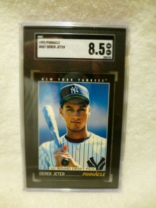 1993 Pinnacle Derek Jeter Rookie Card 457 Sgc 8.  5 Near To Yankees B