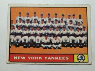 1961 Topps Mickey Mantle York Yankees 228 Baseball Card