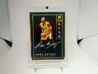 2015 - 16 Panini Luxe Deluxe Autographs Auto Gold Kobe Bryant D /25 Wow