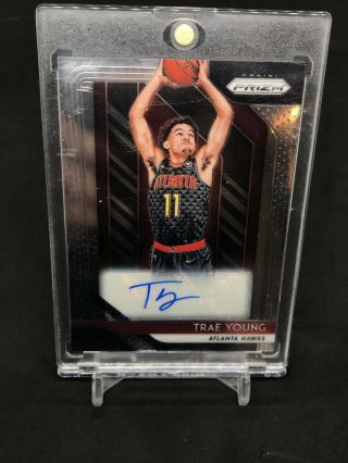 2018 - 19 Panini Prism Trae Young Prizm Auto Rookie Card - No.  Rs - Tyg