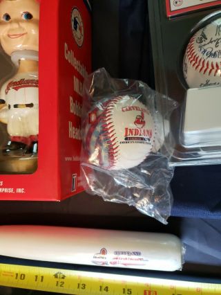 2001 Cleveland Indians Bobble Heads x3 Souvenir Ball Bat & 100 Years Bag 4