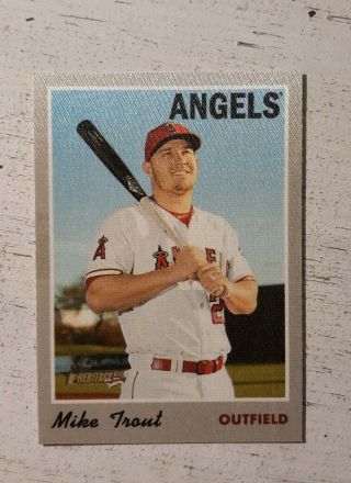 2019 Topps Heritage High Number Mike Trout 1970 Cloth Sticker Angels 26