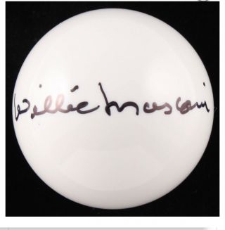 Willie Mosconi Signed Cue Ball Beckett