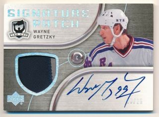 Wayne Gretzky 2005/06 Ud The Cup Signature Autograph 2 Color Patch Auto Sp /25