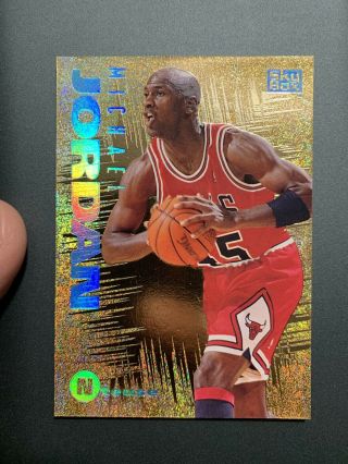 1994 - 95 Skybox Emotion Ntense Michael Jordan Insert Card Gold Foil Sp