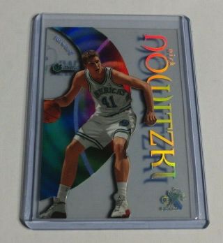 R13,  757 - Dirk Nowitzki - 1998/99 Ex Century - Rookie Card - 68 - Mavericks -