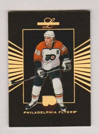 1994 - 95 Leaf Limited Gold Insert Philadelphia Flyers 4 Eric Lindros 2312/2500