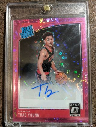 Trae Young 2018 - 19 Optic Fast Break Autograph 4/20 Rated Rookie Pink 198 Hawks