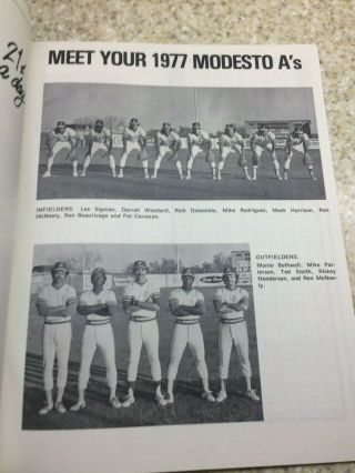 1977 Minor league MODESTO A ' S Program Rickey Henderson team photo Visalia Oaks 5